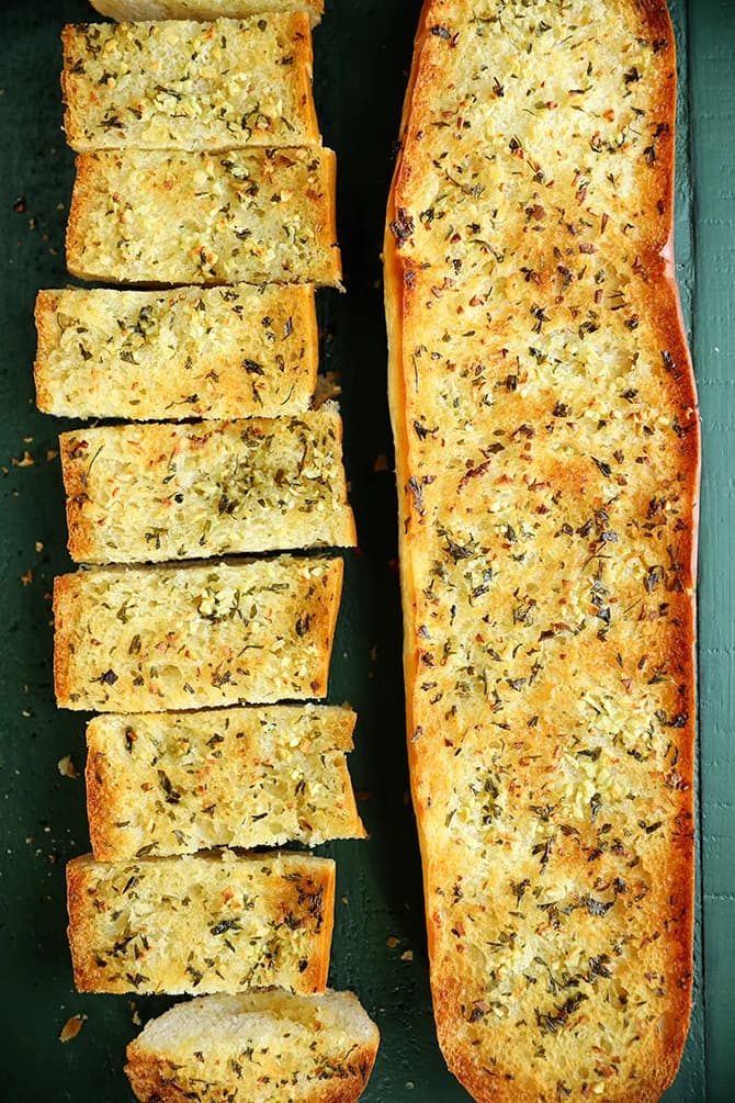 Garlic Bread with Buttery Fresh Garlic and Crisp Golden Edges