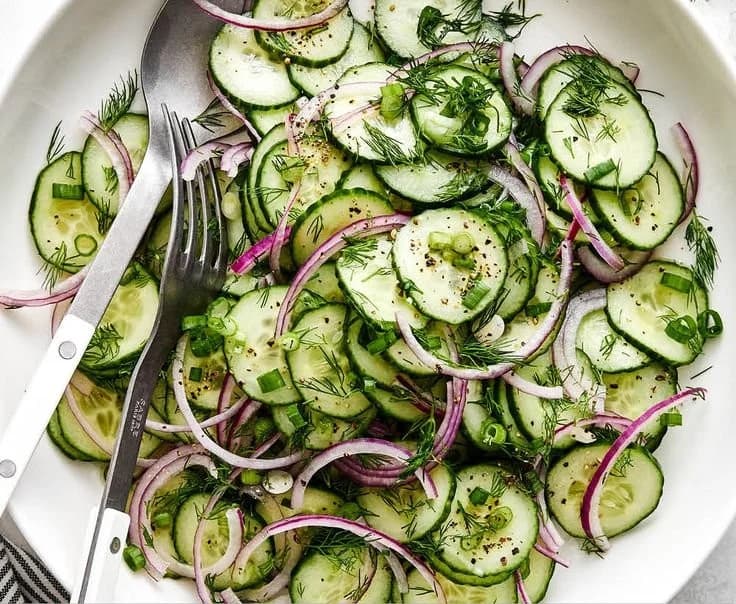 Crisp Cucumber Salad: A Refreshing Side for Summer Barbecues