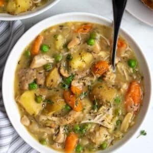 Slow Cooker Chicken Stew with Creamy Broth and Tender Vegetables