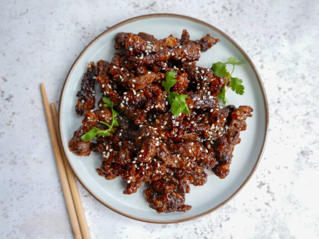 Crispy Chilli Beef with Sticky Sweet-Spicy Sauce