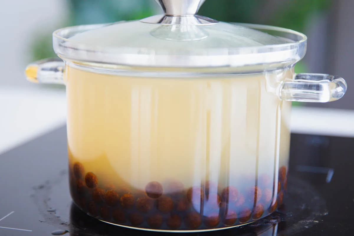 Brown Sugar Boba: Creamy Milk Tea with Caramelized Tapioca Pearls