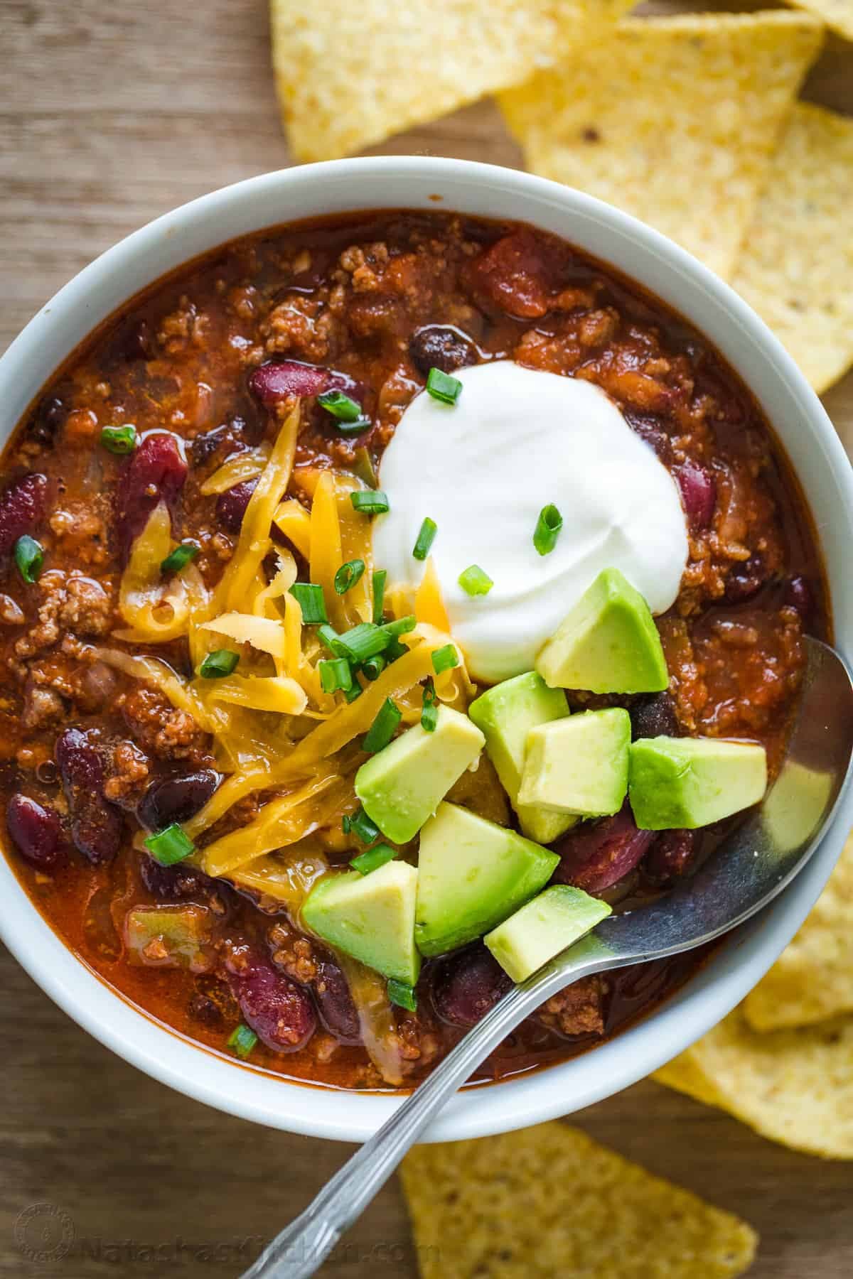 Classic Slow Cooker Chili with Tender Beef and Homemade Seasoning