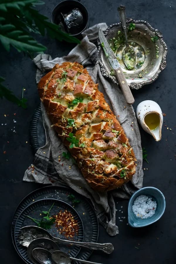 Cheesy Garlic Pull Apart Bread With Gooey Mozzarella
