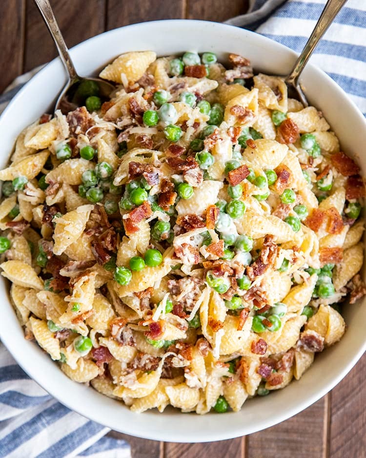 Creamy Pasta Salad: A Hearty Side with Bacon and Peas