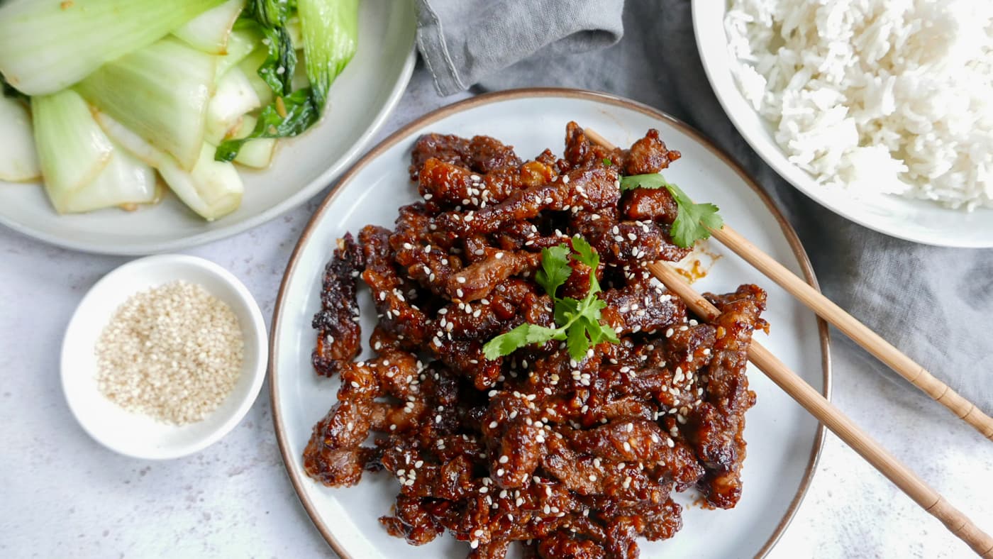 Crispy Chilli Beef with Sticky Sweet-Spicy Sauce