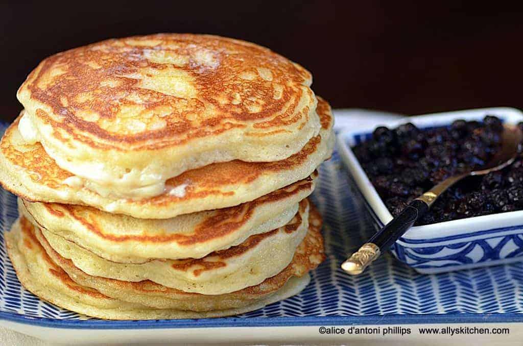Coconut Cream Pancakes: Fluffy Weekend Indulgence Loaded with Coconut