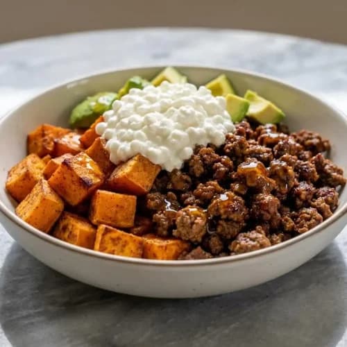 Hot Honey Cottage Cheese Sweet Potato Beef Bowl: A Sweet and Spicy Protein-Packed Meal