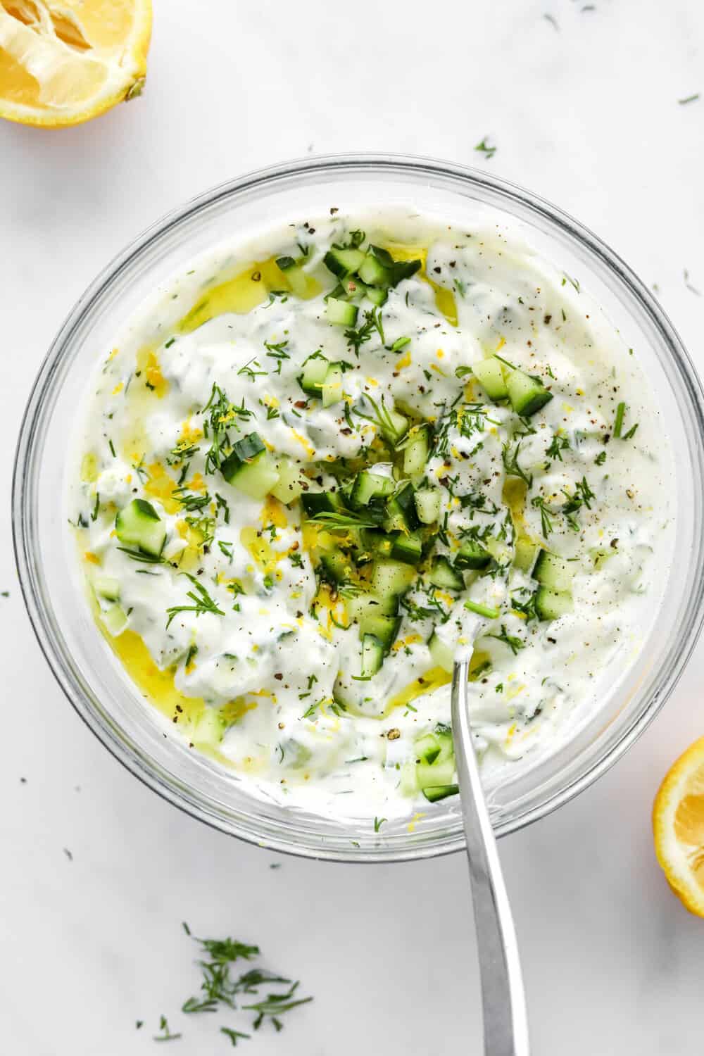 10-Minute Tzatziki Sauce with Creamy Greek Yogurt and Fresh Dill