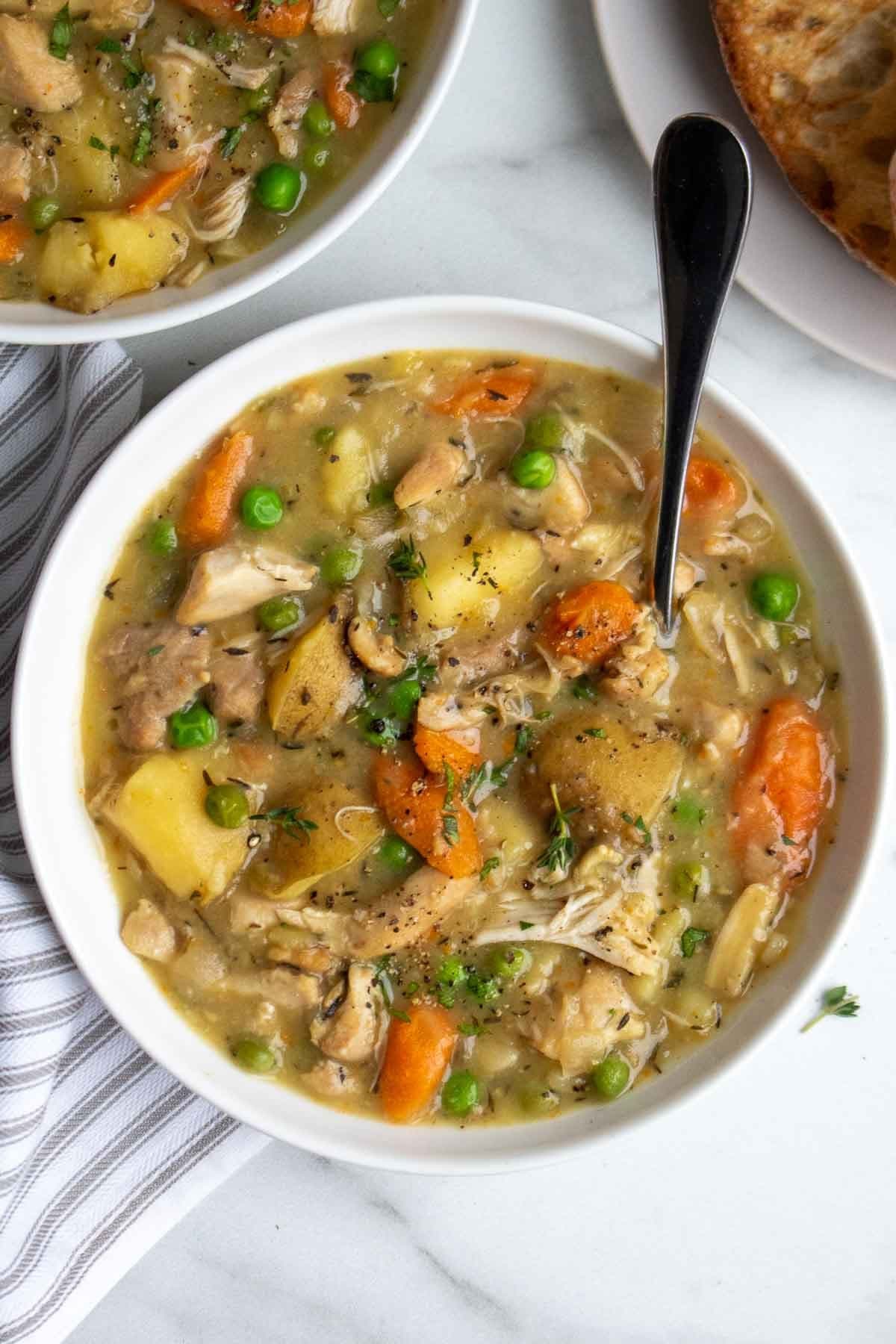 Slow Cooker Chicken Stew with Creamy Broth and Tender Vegetables